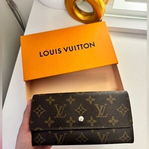 LOUIS VUITTON VINTAGE SARAH WALLET
